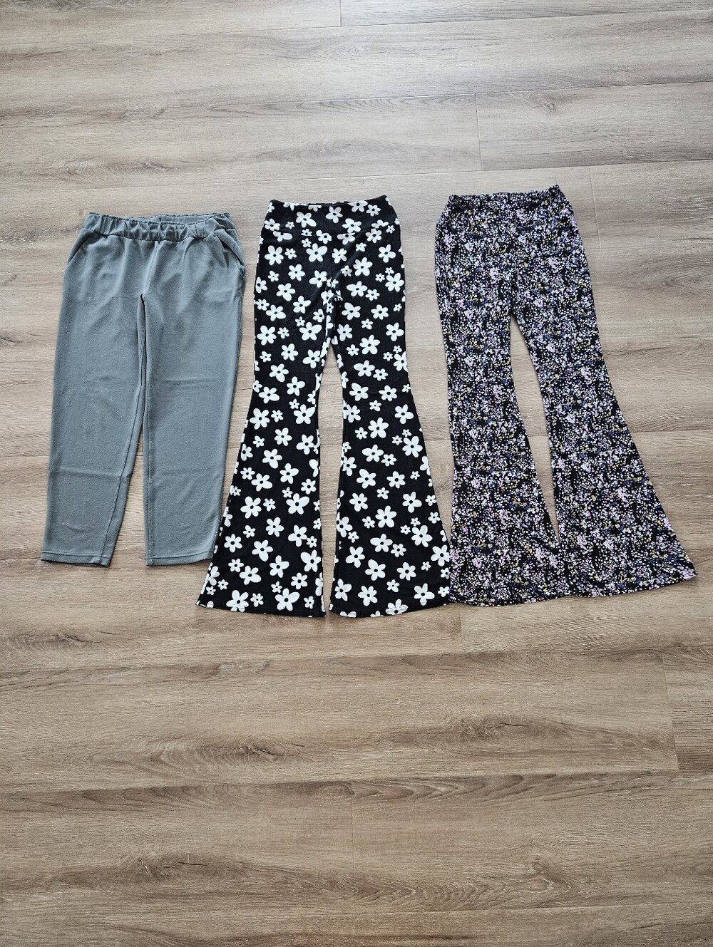 Bundle Of Women's Clothing Size Small - Picture 3 of 9